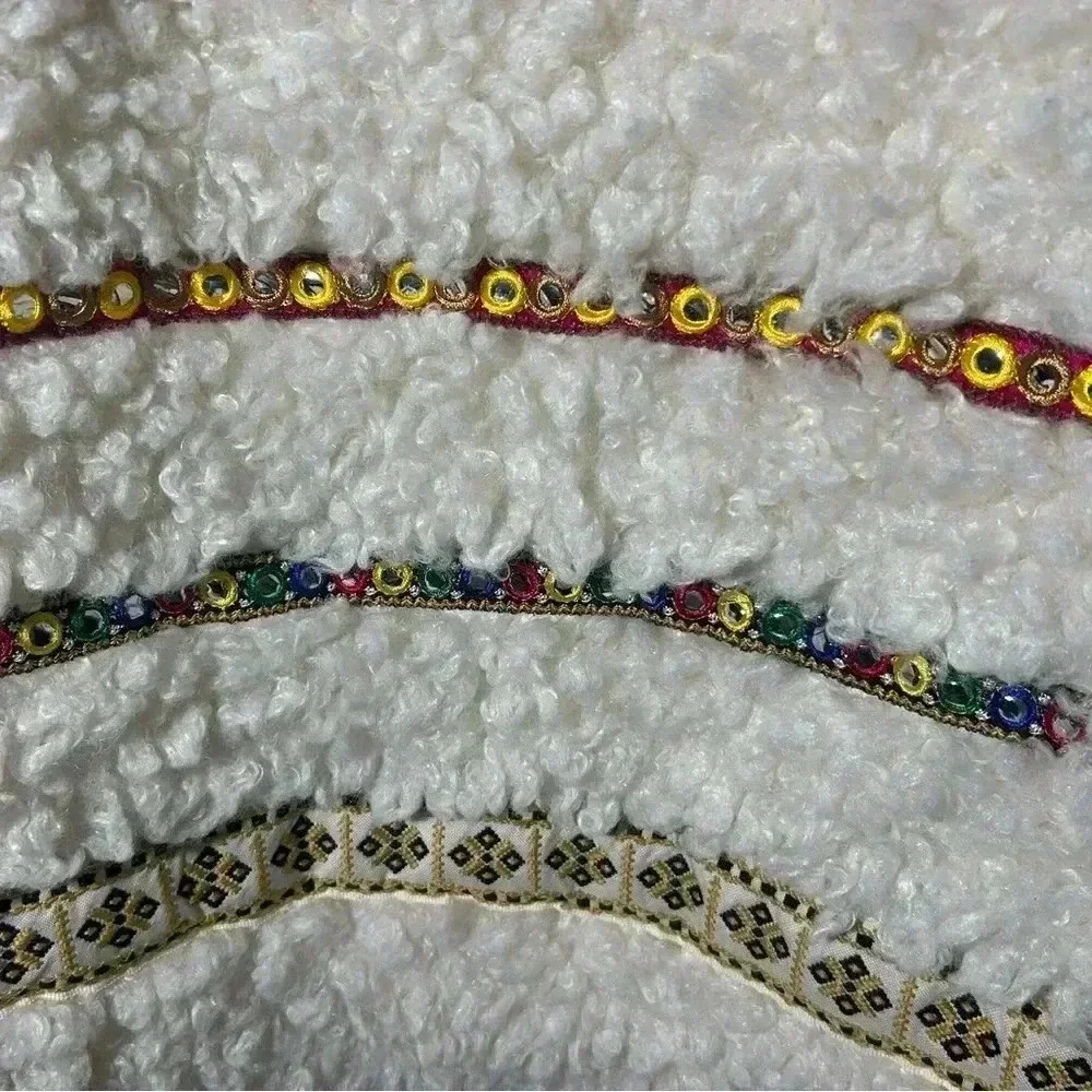 Zara Trafaluc Cream Sherpa front sweater w/bead embellishments. Size Small - Picture 5 of 9